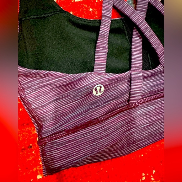 LULULEMON purple sports bra sz 4 - Picture 1 of 4